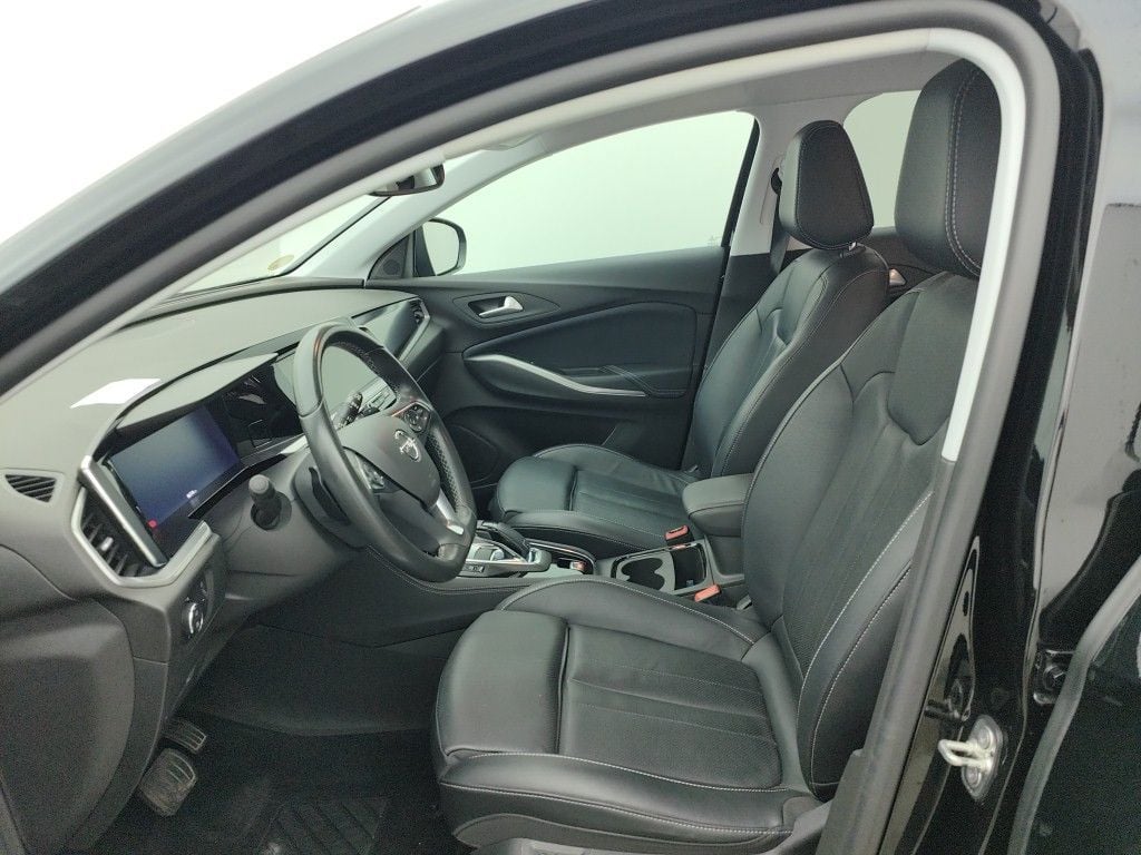 Opel Grandland 1.5 Turbo D S/S AT8 Ultimate 5d photo
