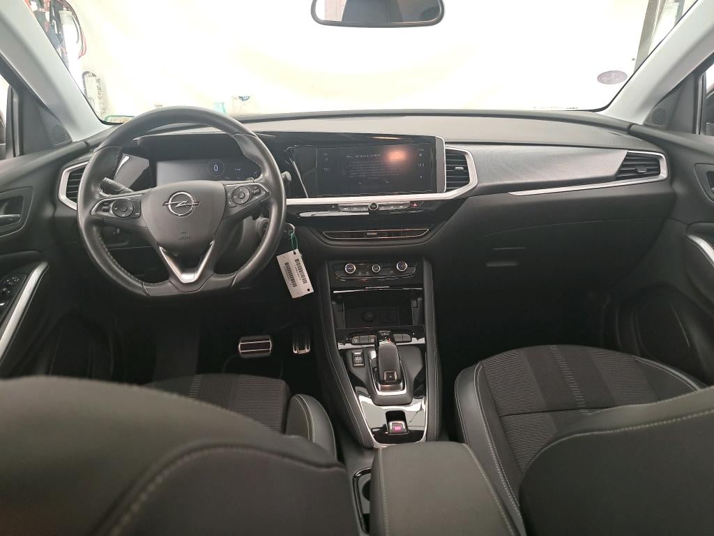 Grandland X Elegance Business 1.2 Turbo 130CV BVA8 6E photo