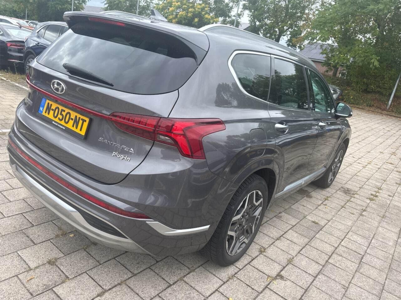 HYUNDAI SANTA FE 1.6 T-GDI PHEV Premium Plus Sky 7p. photo
