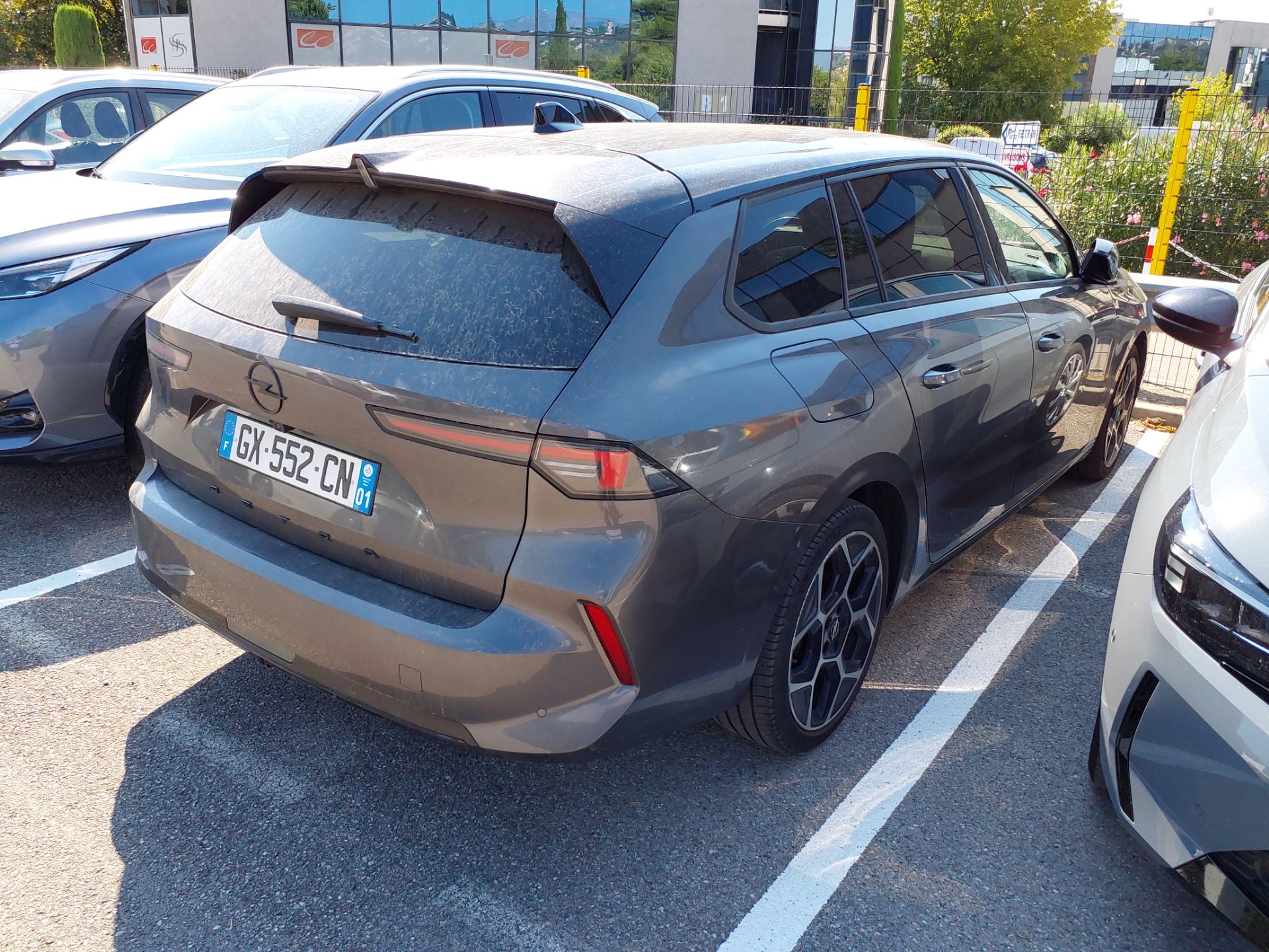 OPEL Astra OPEL Astra Sports Tourer GS TURBO 130 BVA8 + PACK CONFORT photo