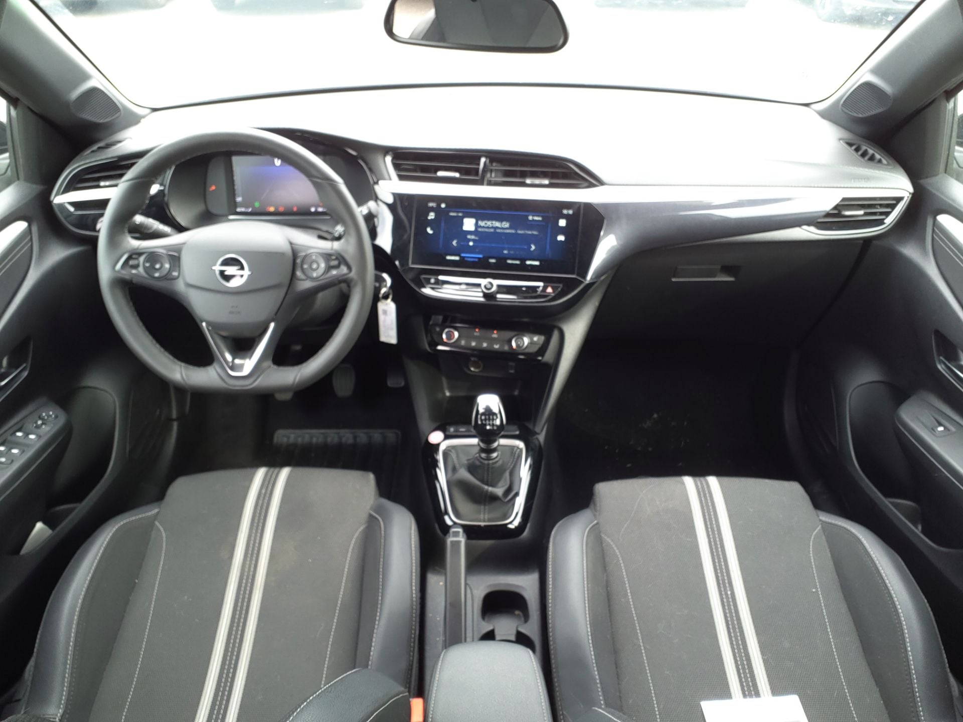 OPEL CORSA  OPEL CORSA  1.2 100cv turbo 100 cv GS BVM + pack confort photo