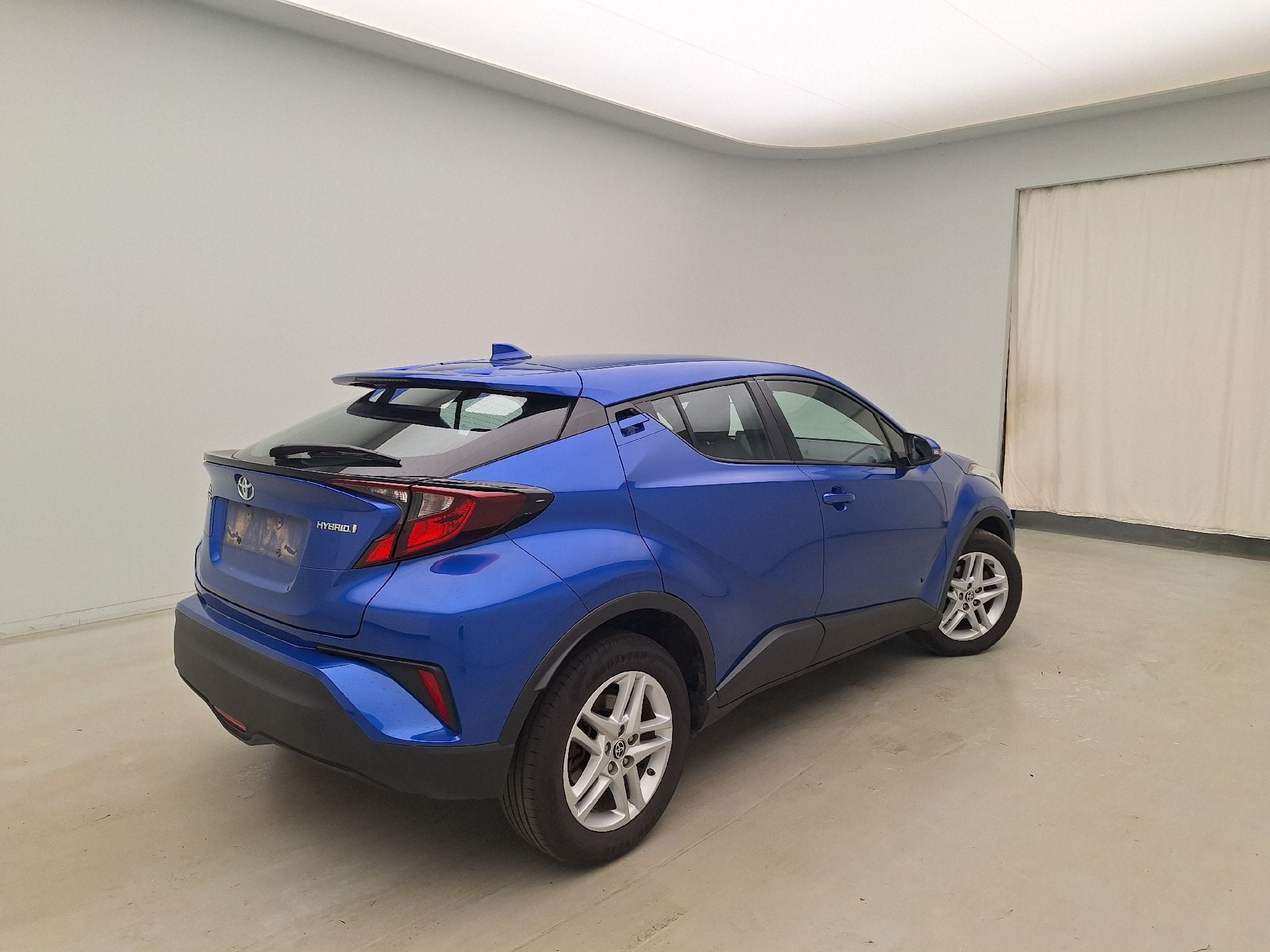 Toyota, C-HR '16, C-HR 1.8 Hybrid C-Enter photo