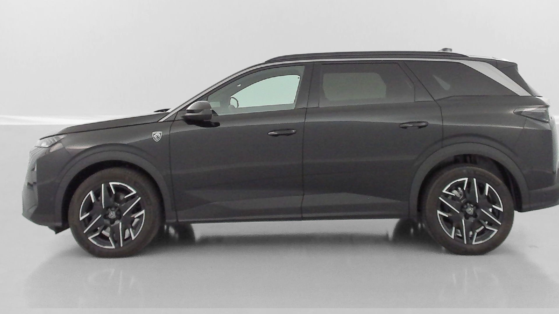 Peugeot 5008 GT III 1.2 Hybrid 145ch e-DCS6 photo