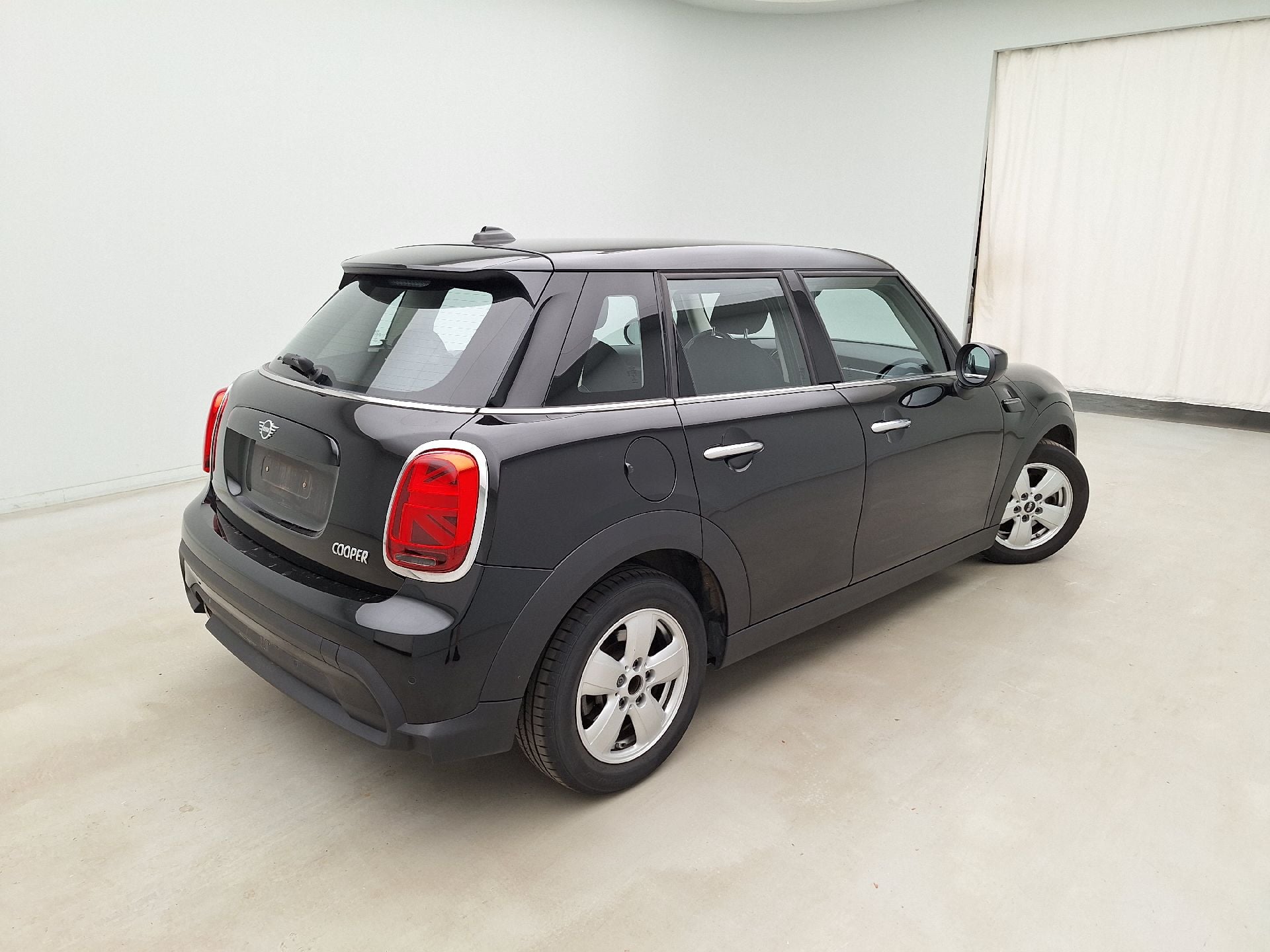 MINI, Mini 5d '14, Mini Cooper 136 5d photo