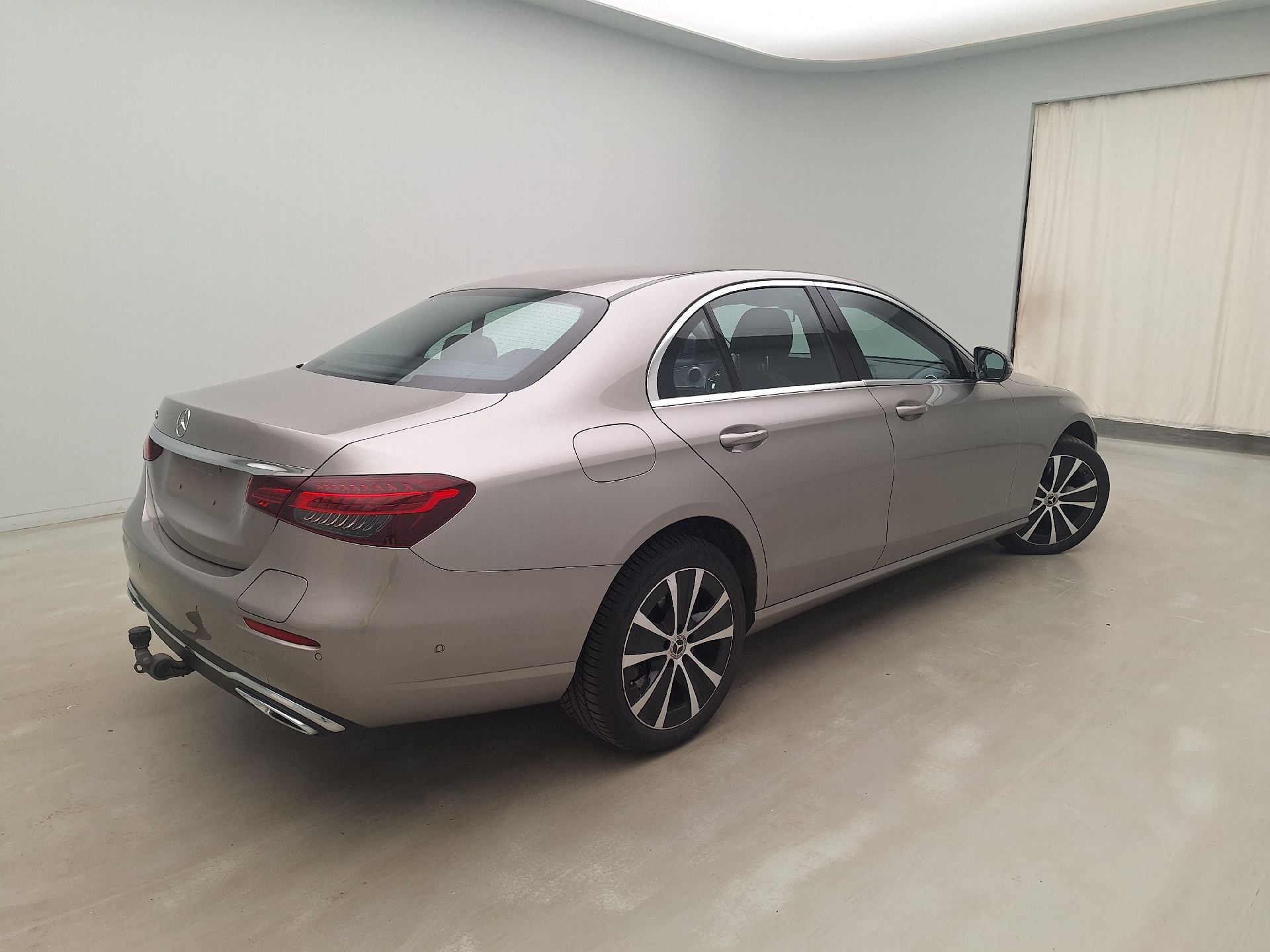 Mercedes, E-Class FL'20 PHEV, E 300 de 225kW Bus.Solut.Aut photo