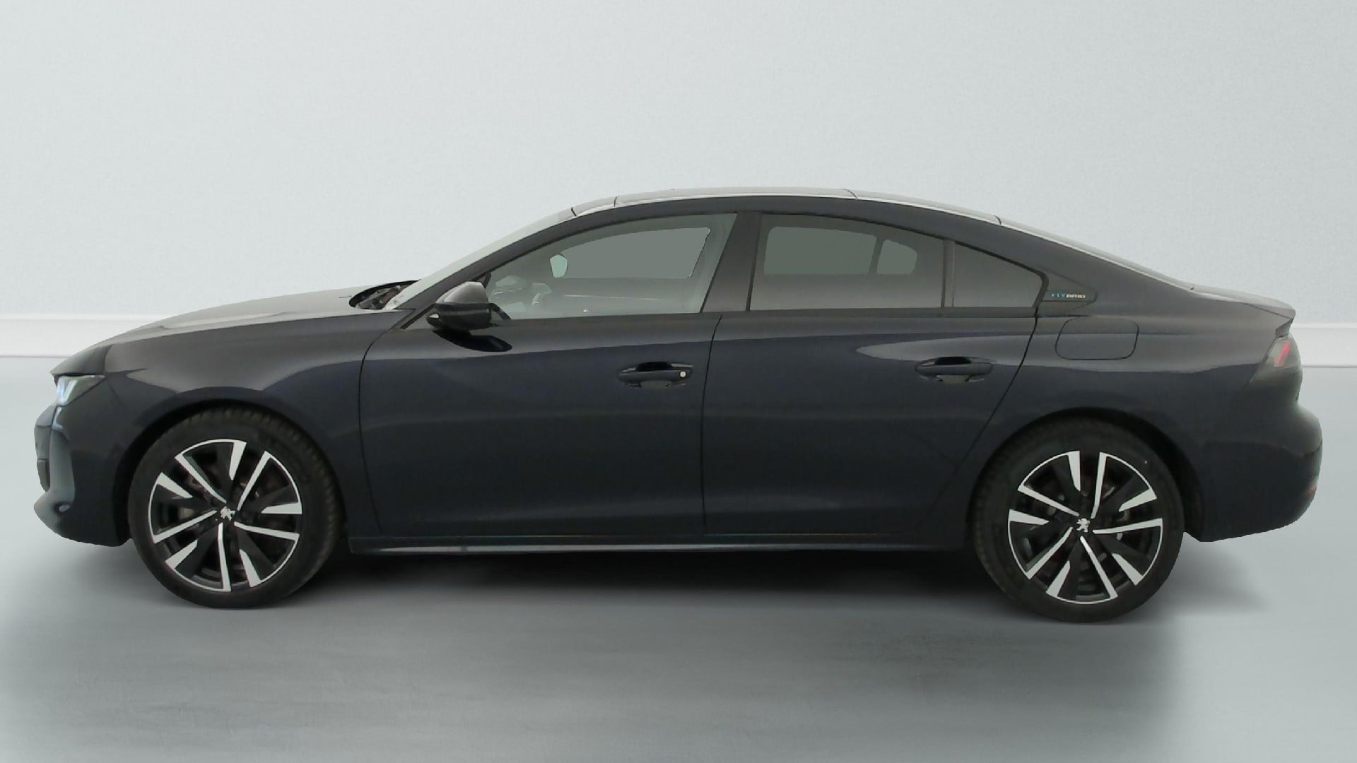 Peugeot 508 GT Hybrid 225 e-EAT8 photo
