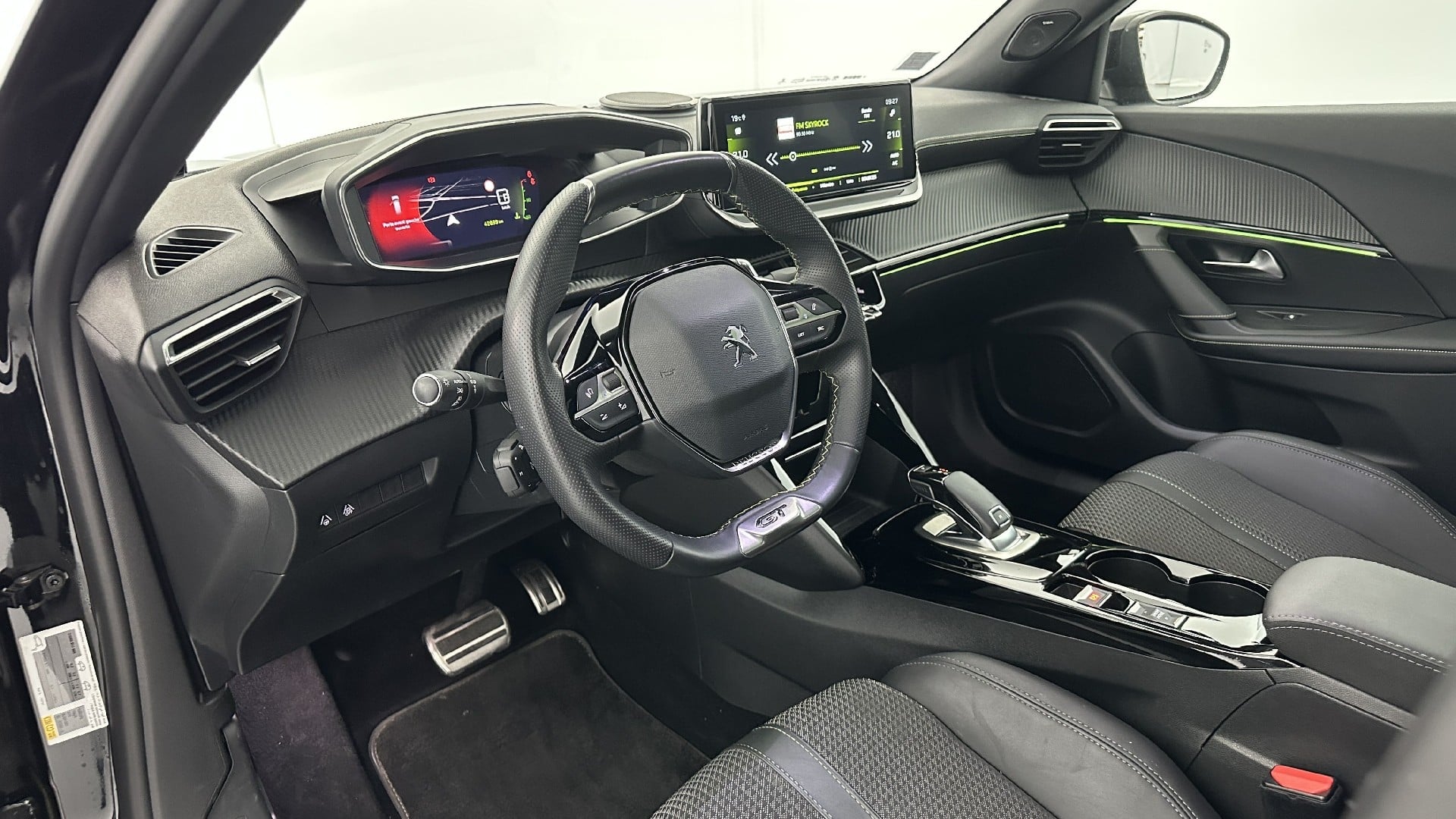 Peugeot 2008 GT II 1.2 PureTech 130ch EAT8 photo