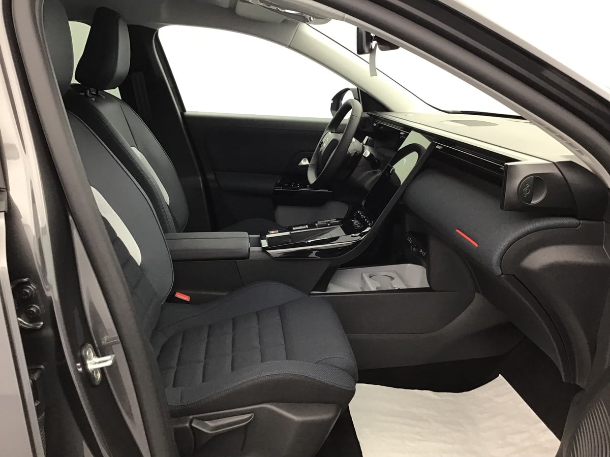 Citroen C5 AIRCROSS Plus 1.2 Gasoline 147hp photo