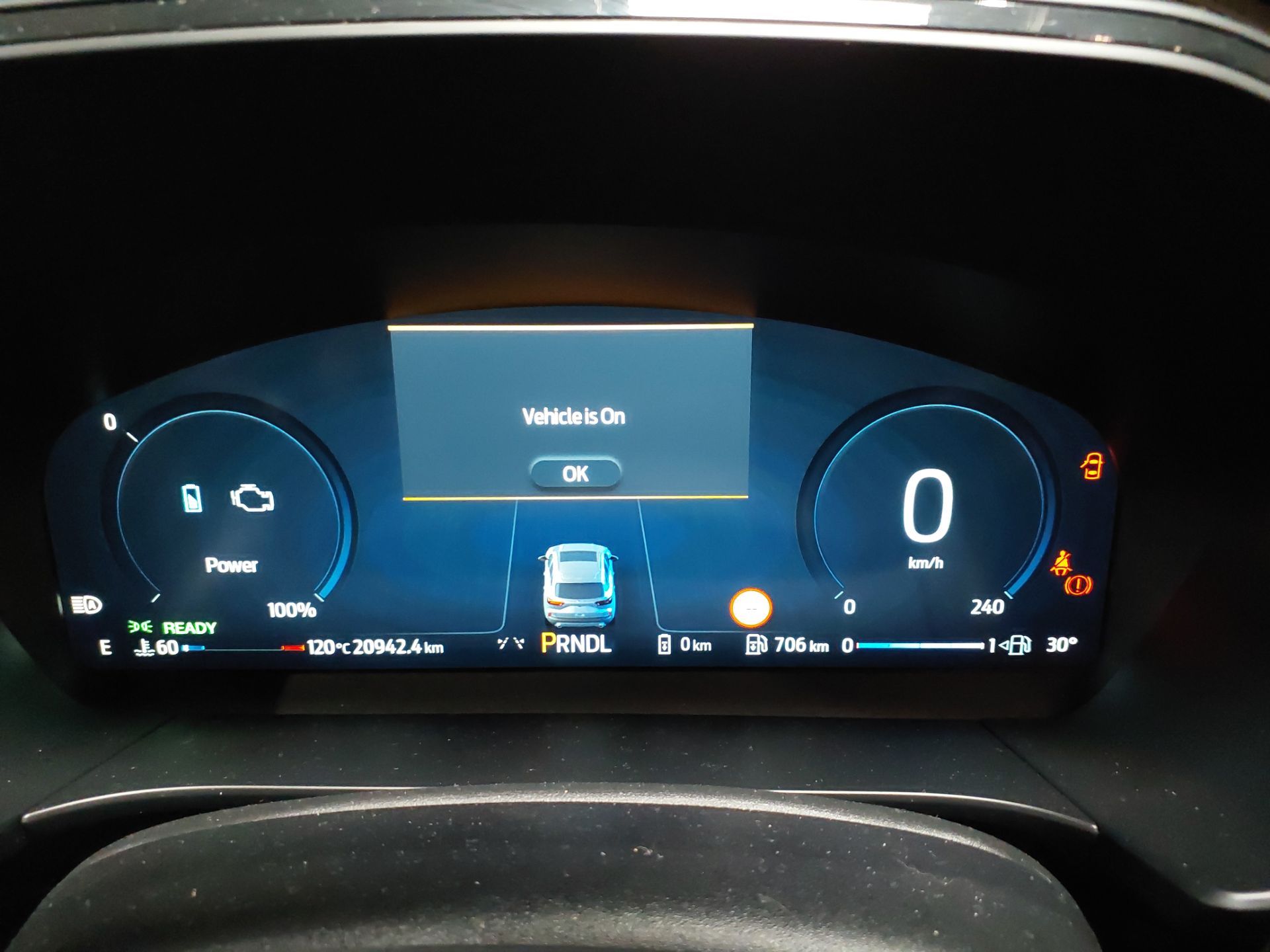 FORD Kuga 2.5 PHEV 243cv AutomÃ¡tico ST-LINE X (Pano-Roof + Winterpack) photo