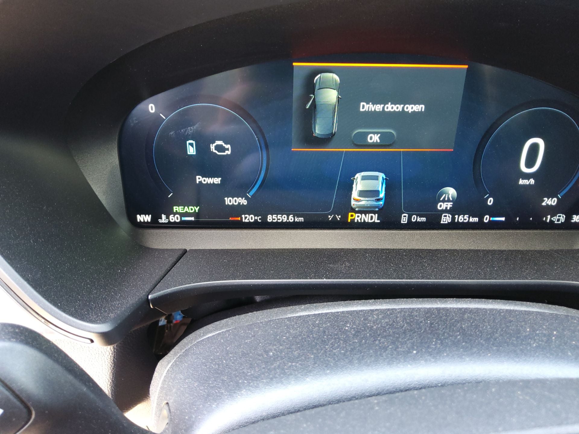 FORD Kuga 2.5 PHEV 243cv Automatico WT gancho St Line X(Pano-Roof + Winterpack + Tow bar) photo