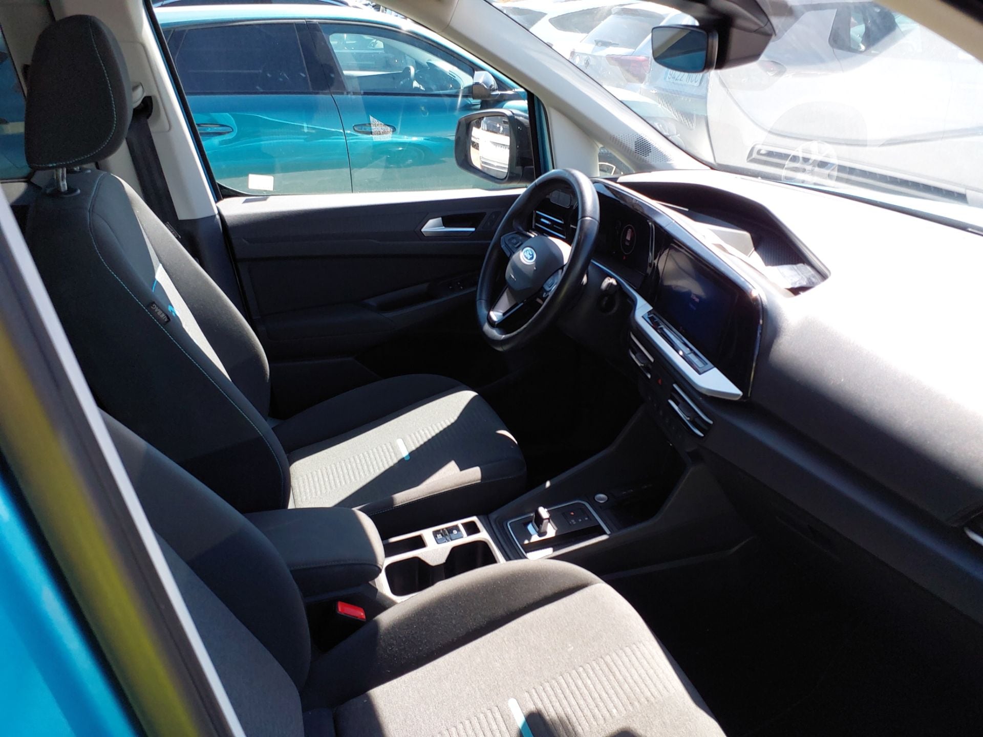 FORD Tourneo 2.0L EcoBlue 90KW 122CV AutomÃ¡tico ACTIVE(Winterpack) photo
