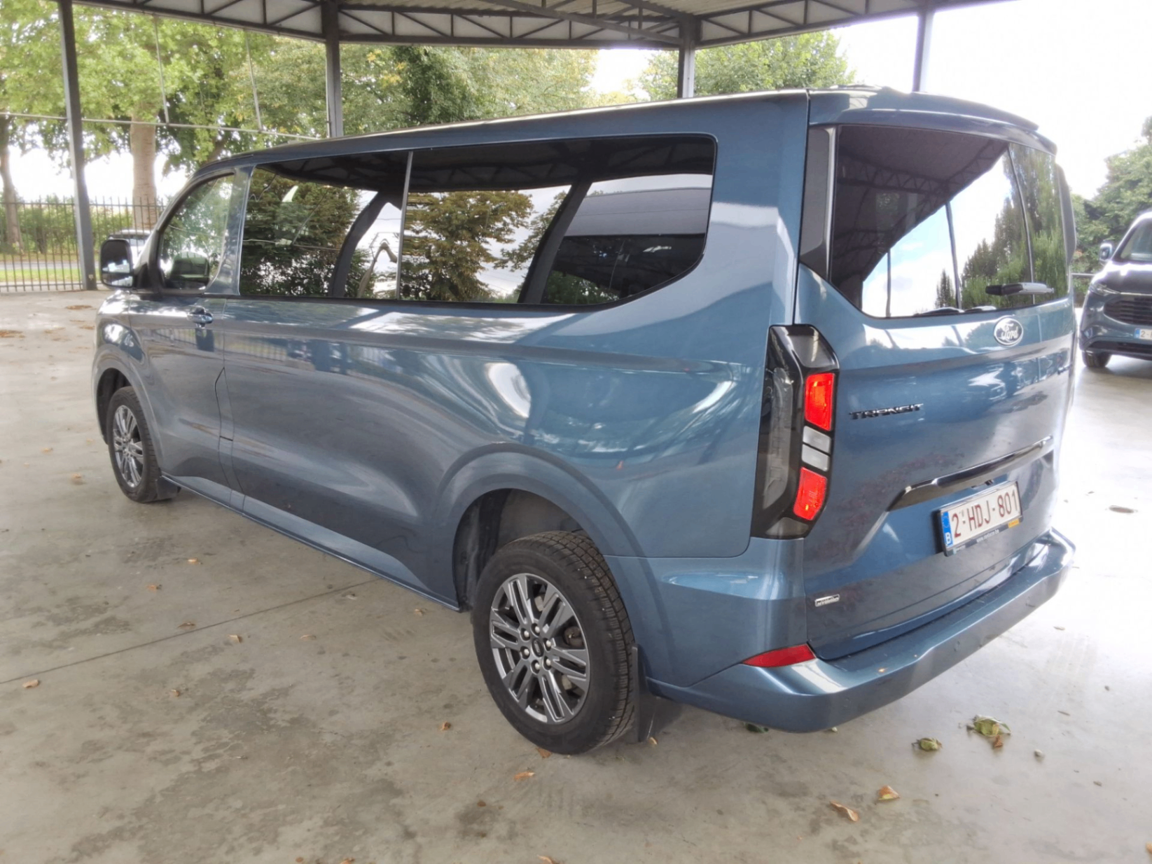 Ford Transit Custom 340L L2 Limited Kombi 2.5 PHEV eCVT FWD photo