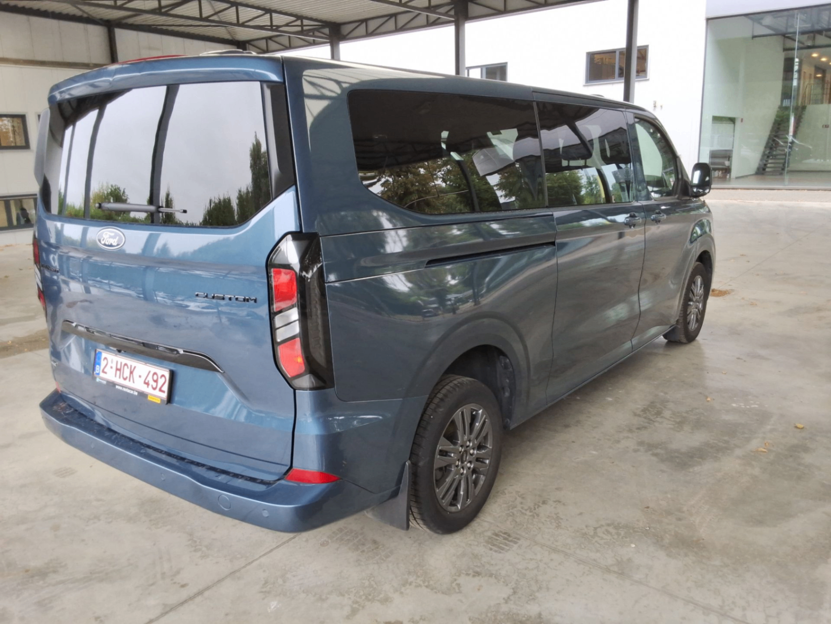 Ford Transit Custom 340L L2 Limited Kombi 2.5 PHEV eCVT FWD photo