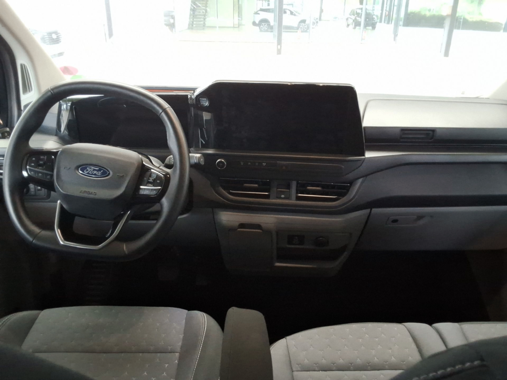 Ford Transit Custom 340L L2 Limited Kombi 2.5 PHEV eCVT FWD photo