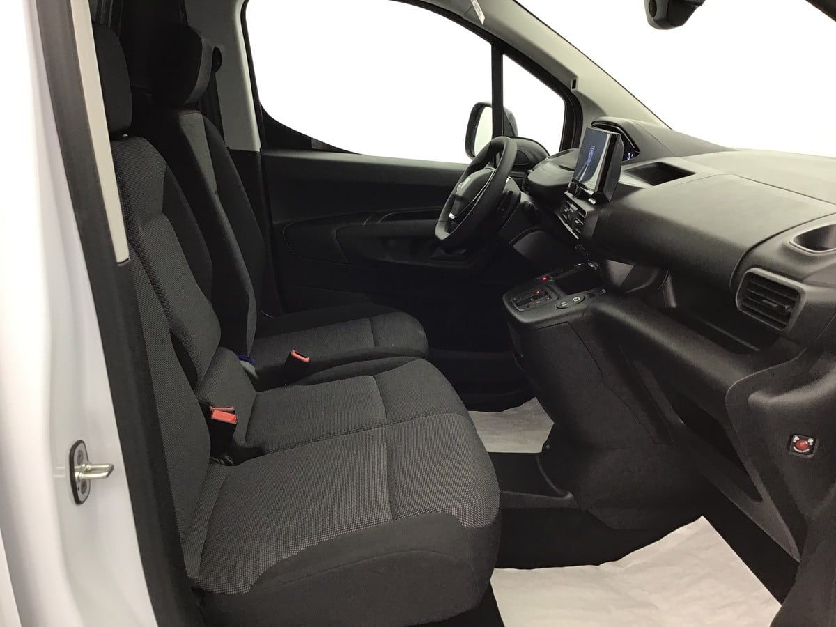 Peugeot Partner FGN XL 1.5 DIESEL 132hp photo