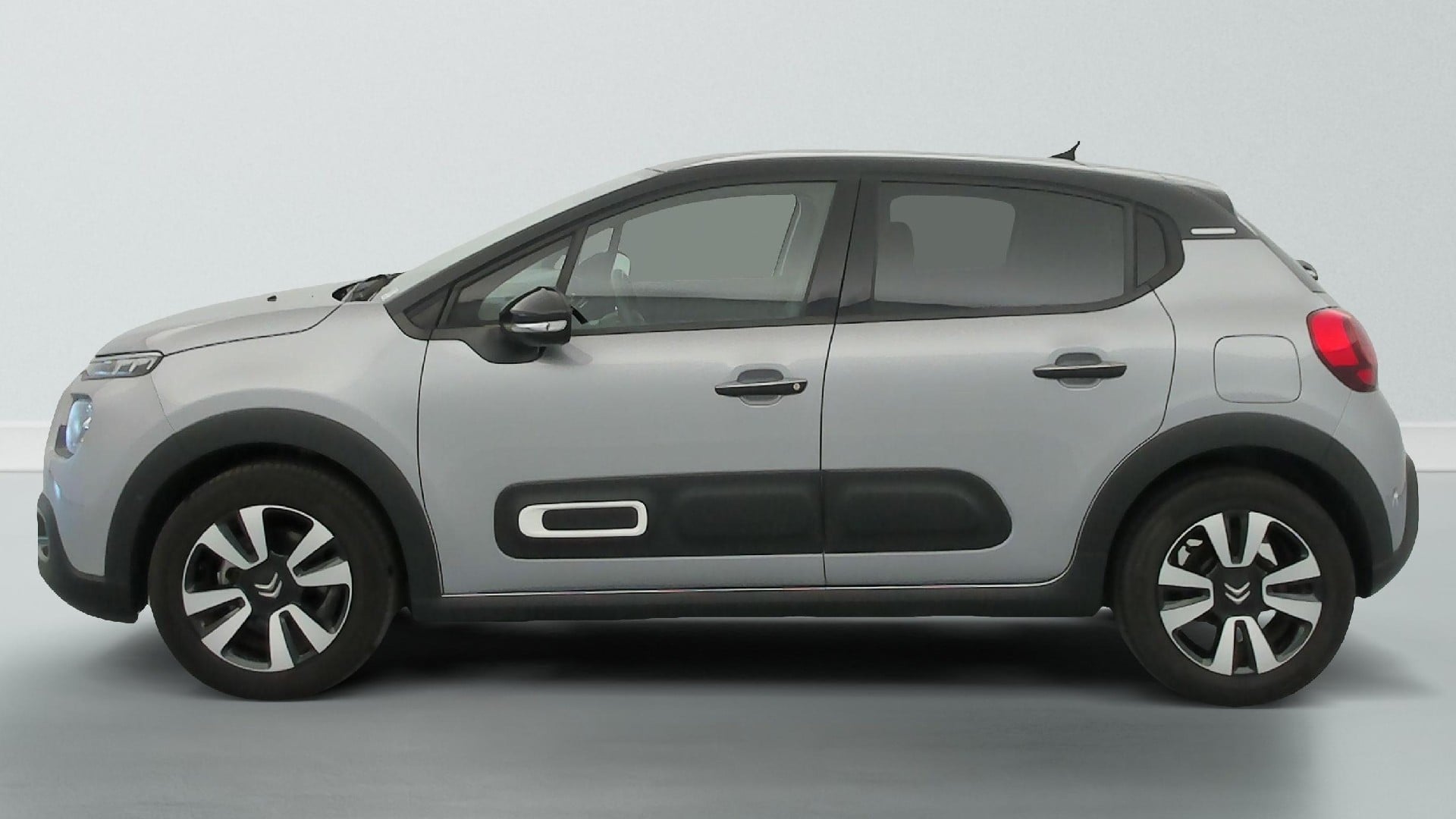 Citroen C3 Shine PureTech 110 S&S BVM6 photo