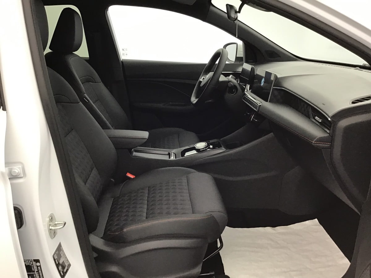 MG MG3 Luxury 1.5 Hybrid Electric/Gasoline 197hp photo