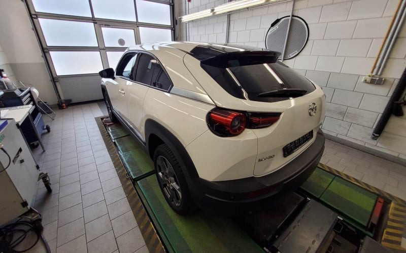 Mazda MX-30 (DR)(05.2020->) DE - SUV5 e-SKYACTIV, Advantage, 2022 - 2025 photo