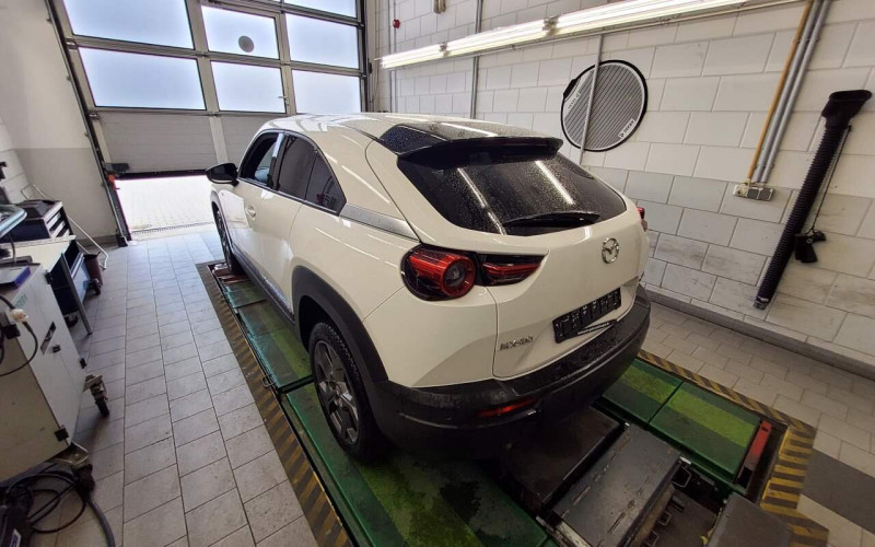 Mazda MX-30 (DR)(05.2020->) DE - SUV5 e-SKYACTIV, Advantage, 2022 - 2025 photo