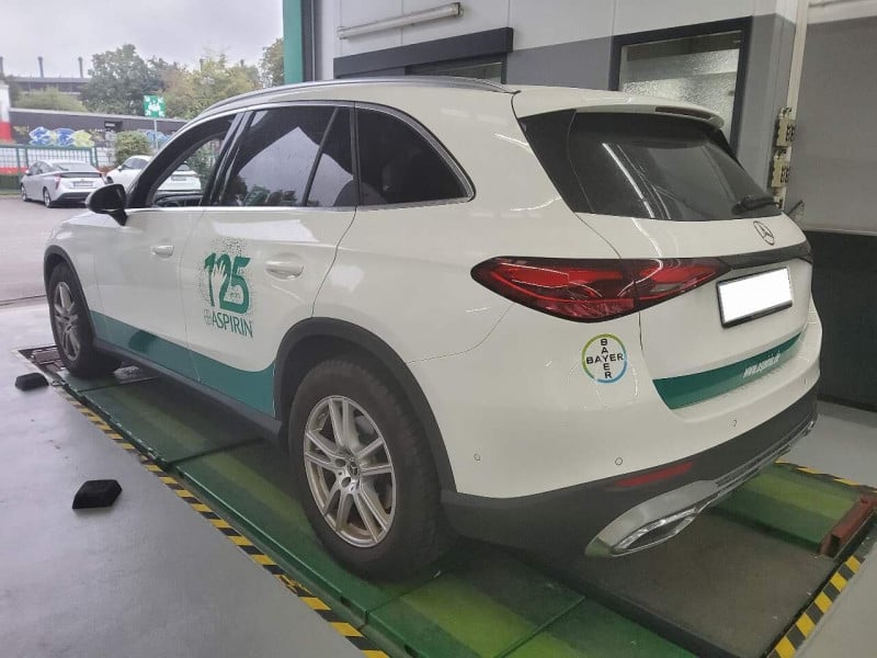 Mercedes-Benz GLC (BM 254)(06.2022->) DE - SUV5 GLC 200 EU6e, 4Matic Avantgarde, 2024 - 2026 photo