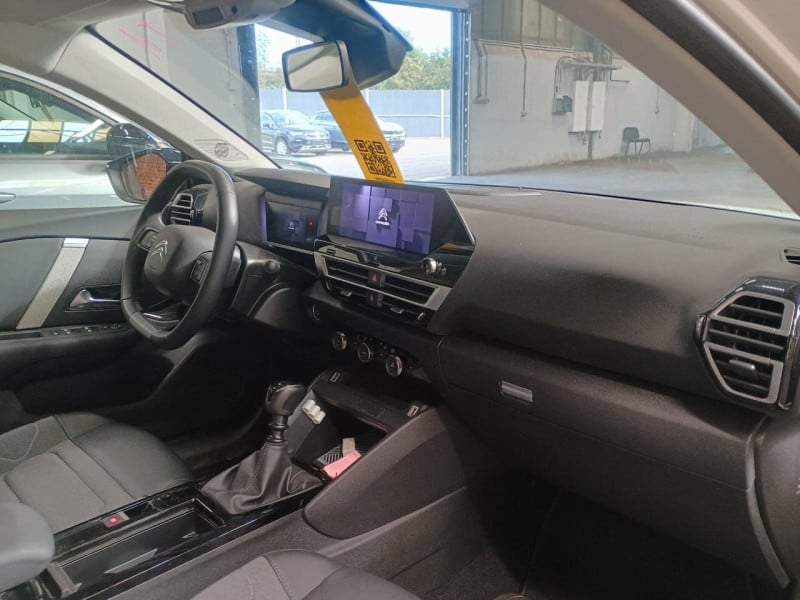 Citroën C4 Lim. (09.2020->) - Getriebeprobleme im Leerlauf, Ex-Mietwagen 1.2 PureTech 130 EU6d, Plus Stop&amp;Start photo