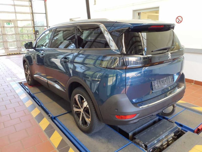 Peugeot 5008 (07.2017->) DE - SUV5 2.0 BlueHDi 180 FAP EU6d, Allure, (Facelift) 2020 - 2022 photo