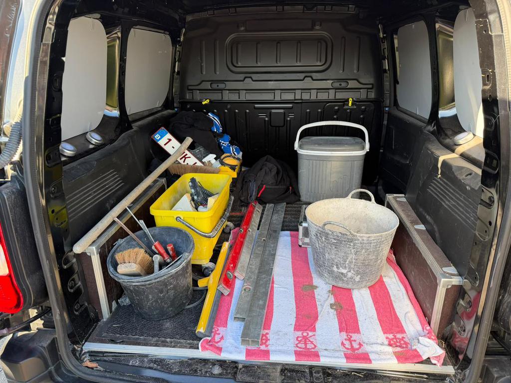 PEUGEOT Partner Van Swb Dsl Partner 1.5 BlueHDi L1 STD Light S/S photo