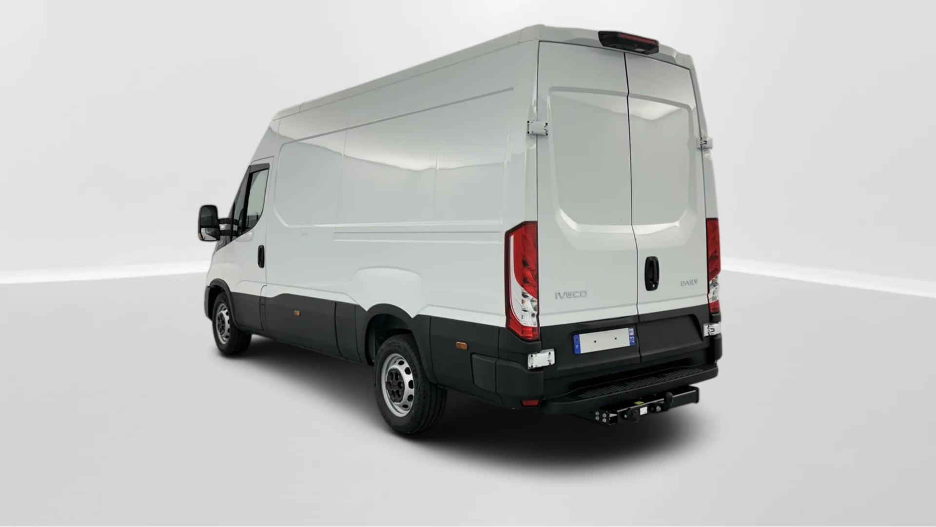 Iveco Daily 35S14BA8 12m³ 140ch BVA8 photo