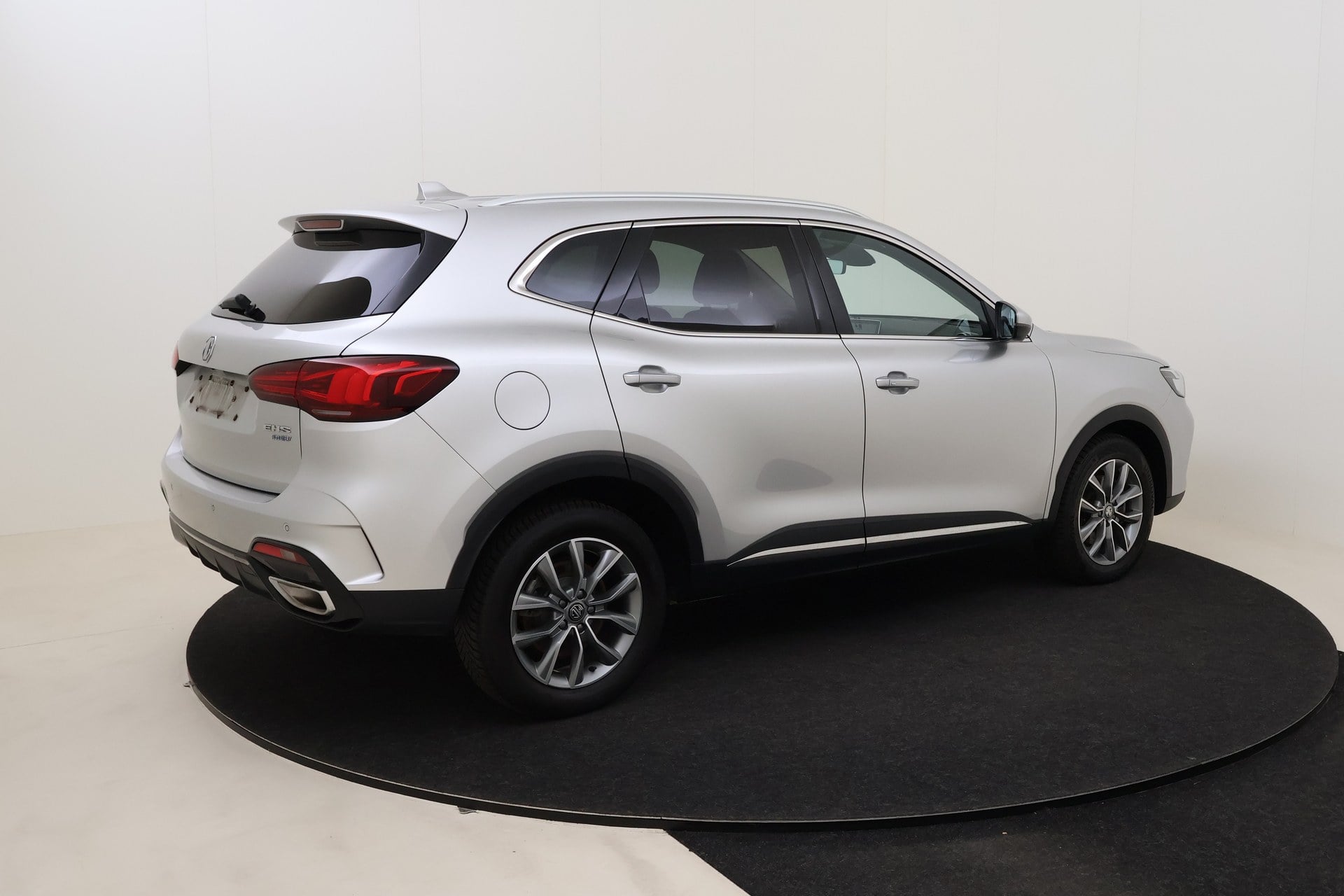 MG HS Comfort PHEV 1.5 P 6AT 2WD photo