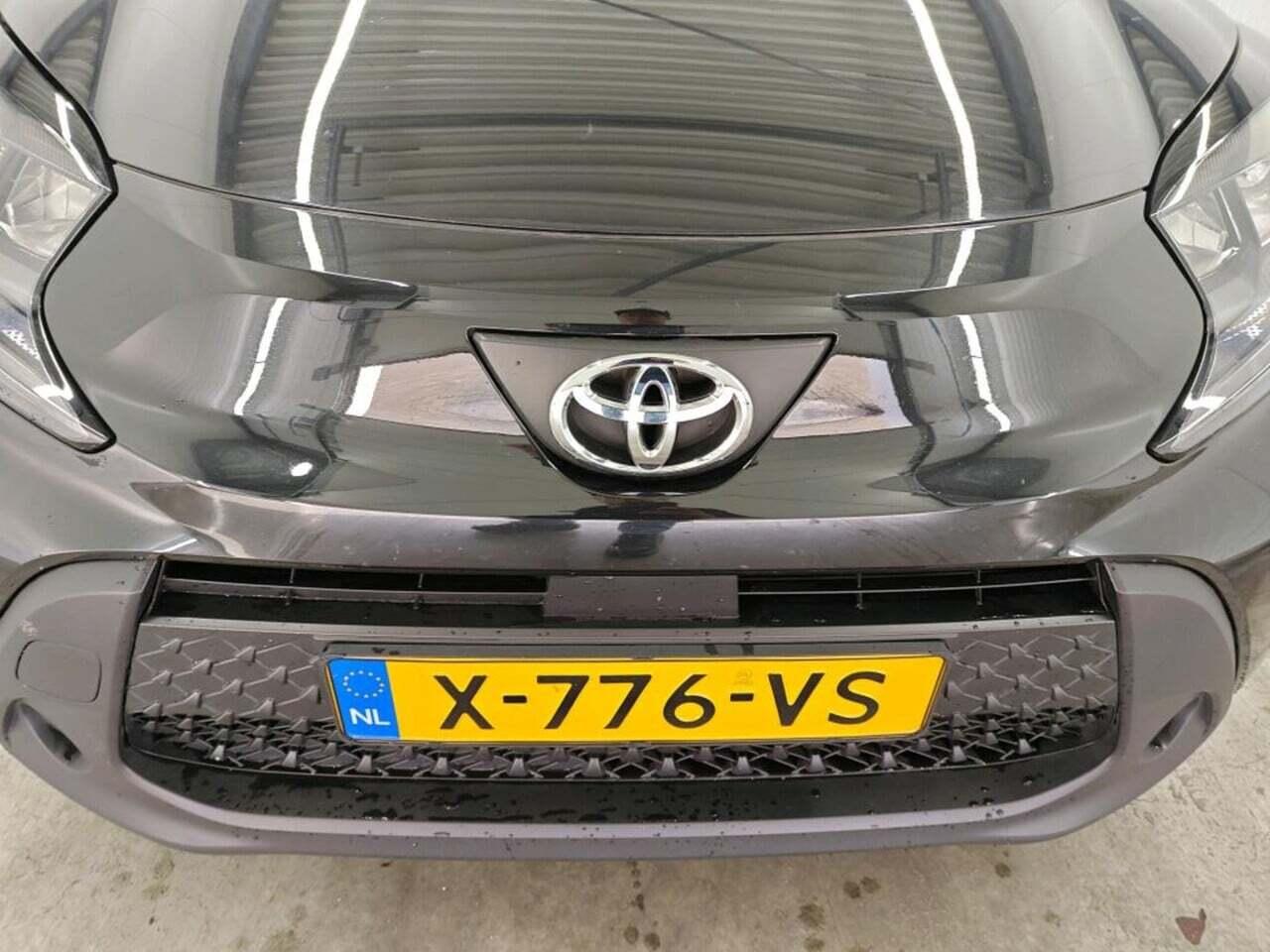 TOYOTA Aygo X 1.0 VVT-i MT Play photo