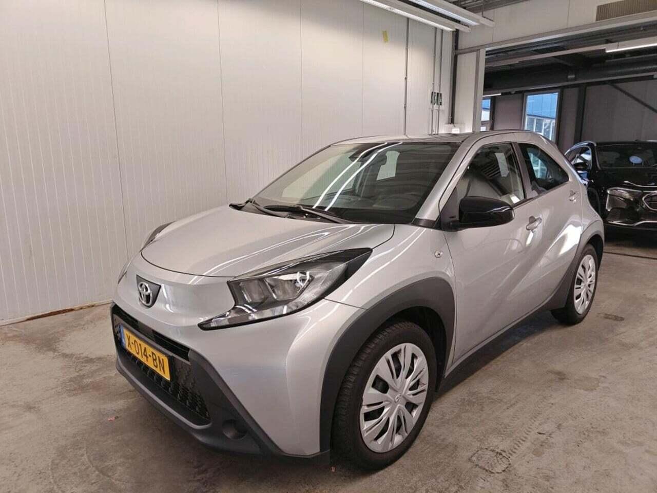 TOYOTA Aygo X 1.0 VVT-i MT Play