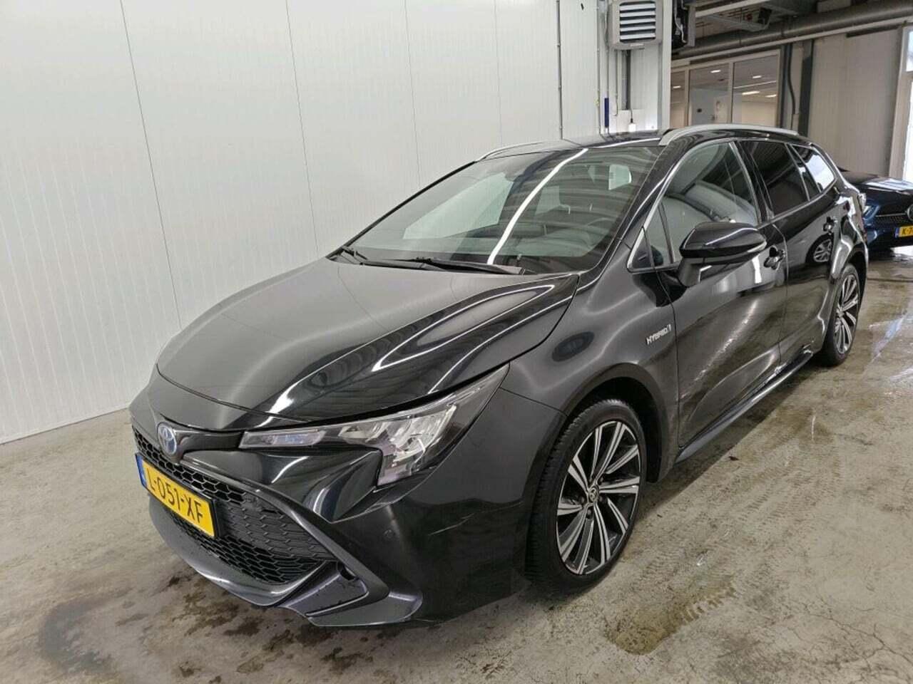 TOYOTA Corolla Touring Sports 2.0 Hybrid Bns Plus