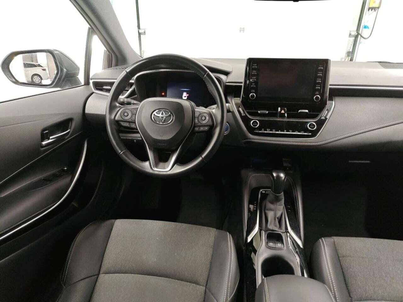 TOYOTA Corolla Touring Sports 2.0 Hybrid Bns Plus photo
