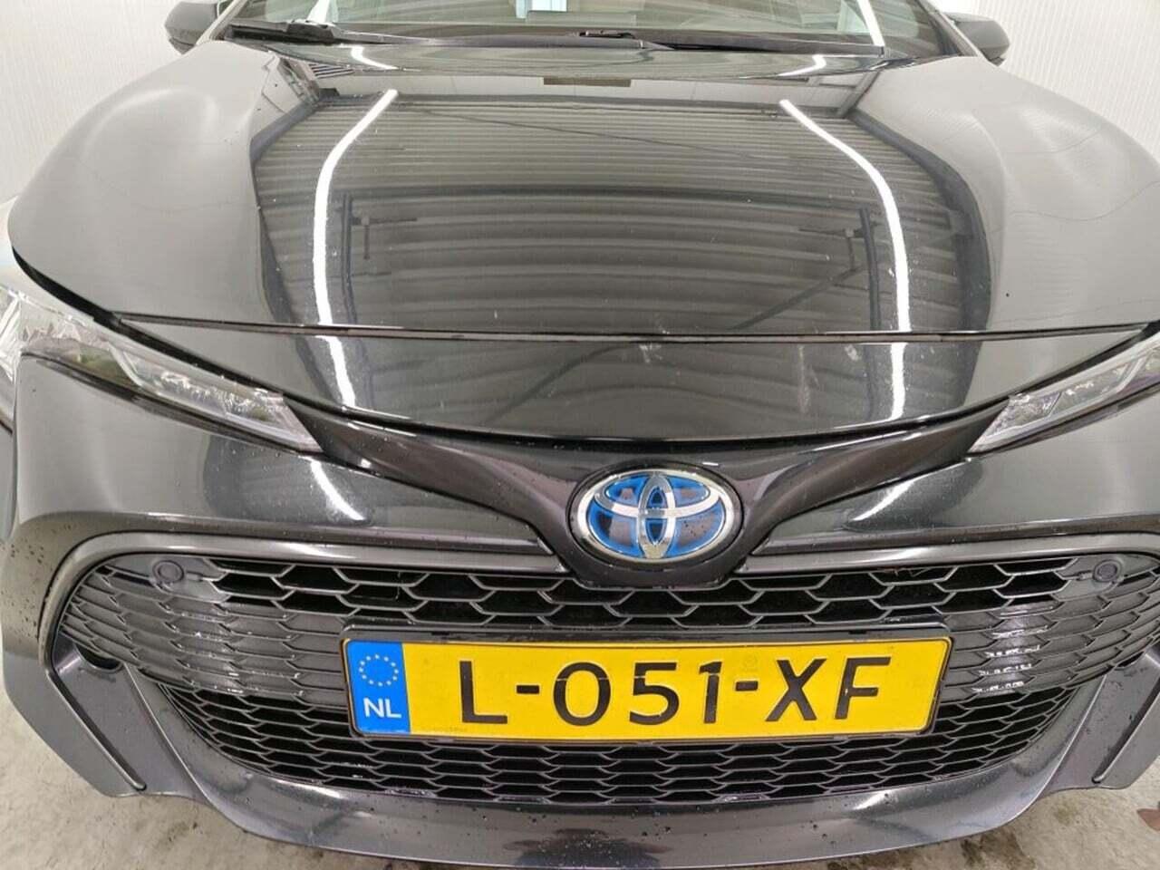 TOYOTA Corolla Touring Sports 2.0 Hybrid Bns Plus photo