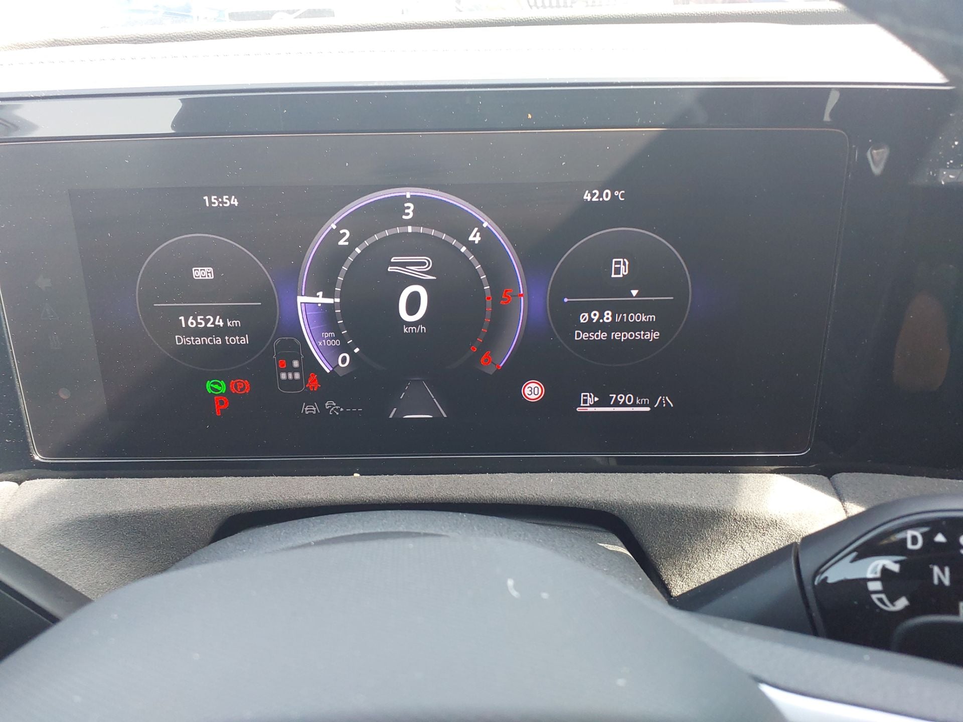 VOLKSWAGEN Tiguan 2.0 TDI 110 kW (150 CV) DSG  R-Line(Winterpack) photo