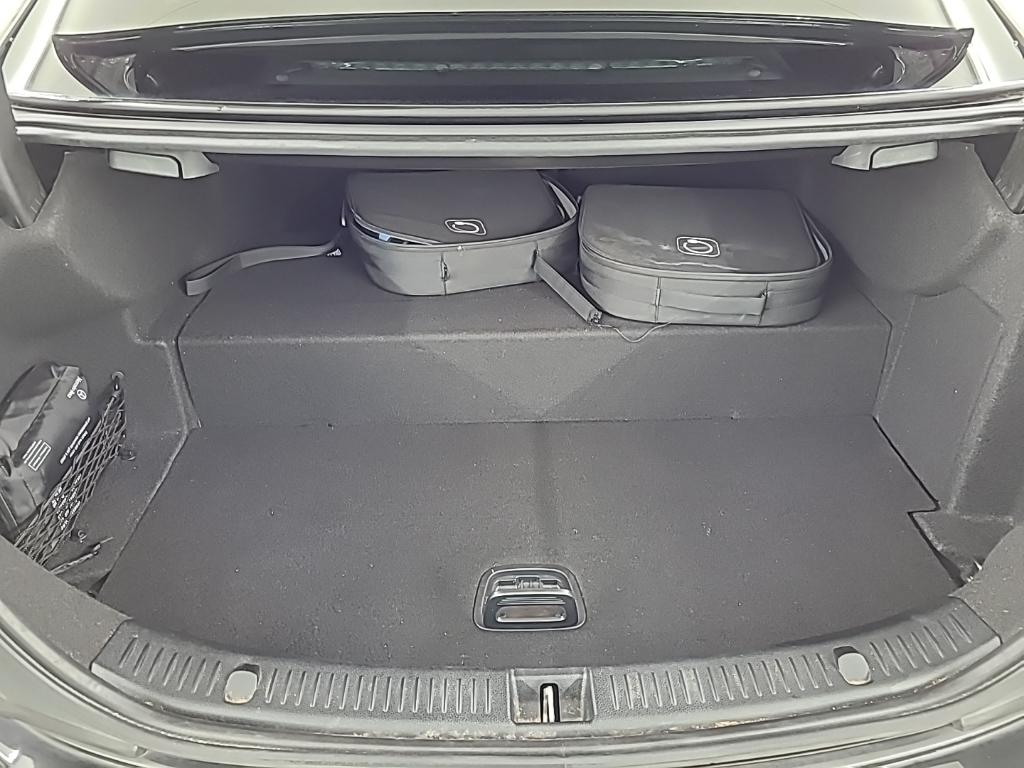 MERCEDES-BENZ E-Klasse Limousine E 300 e AMG Line 4D 235kW photo