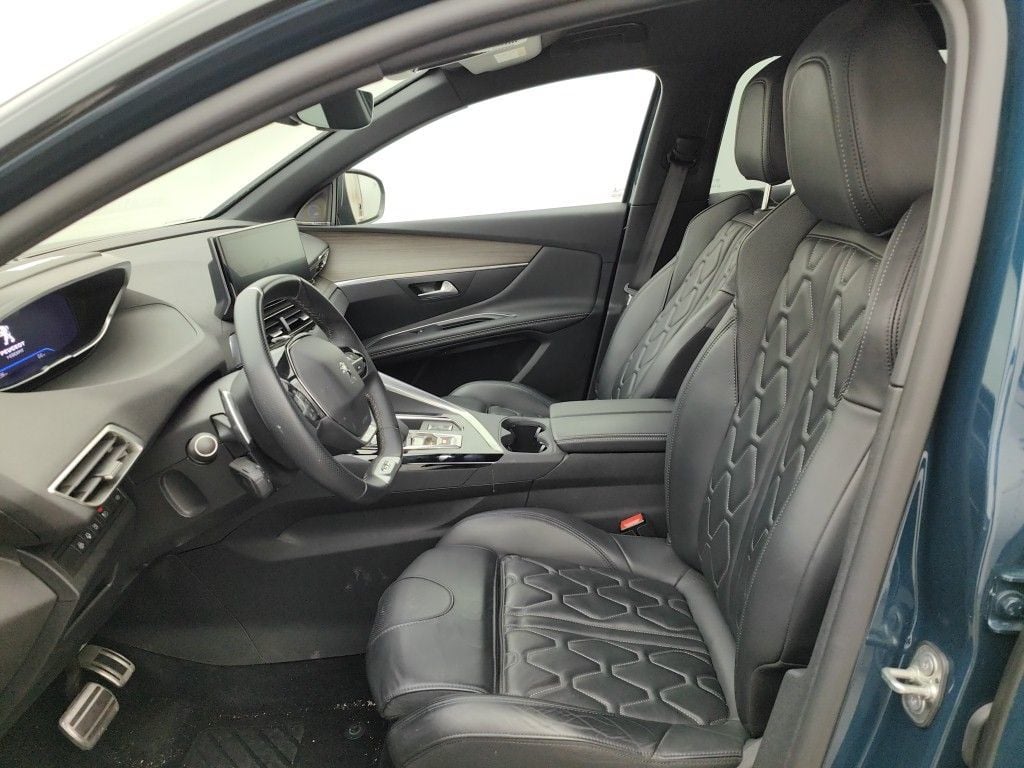 Peugeot 3008 Hybrid 225 e-Auto8 GT Pack 5d photo