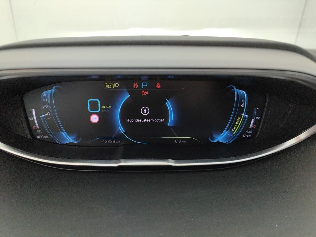 Peugeot 3008 Hybrid 225 e-Auto8 GT Pack 5d photo
