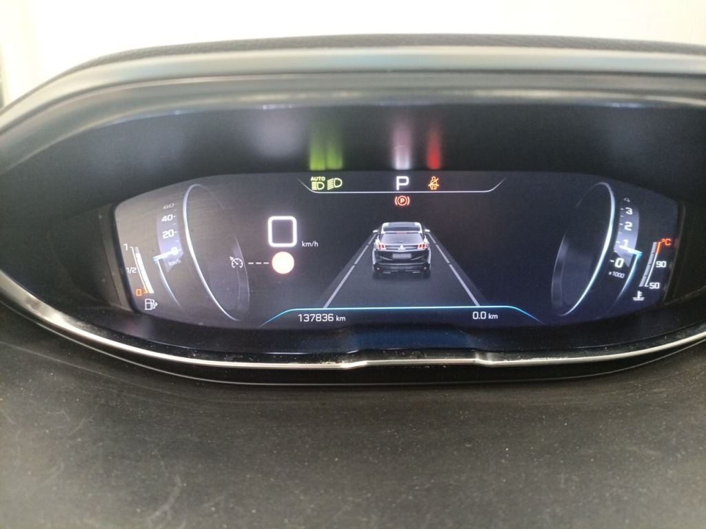 PEUGEOT 3008 DIESEL - 2021 1.5 BlueHDi 130 Allure 5d Auto photo