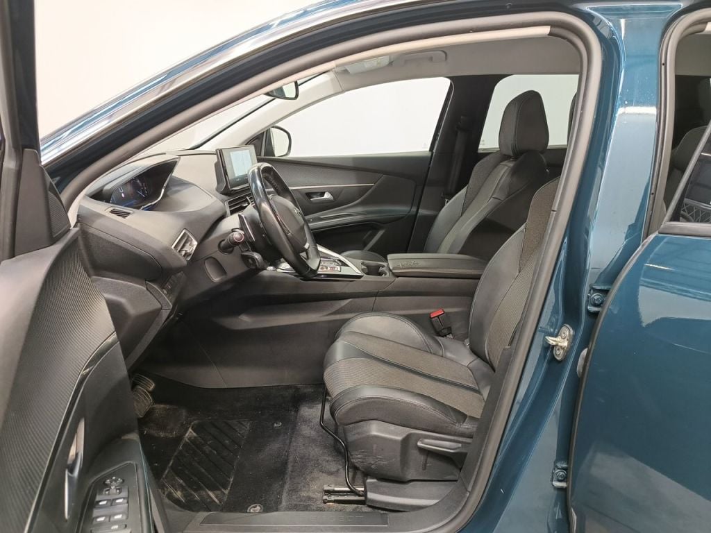 Peugeot 5008 1.5 BlueHDi 96kW S&S EAT8 Allure 5d photo