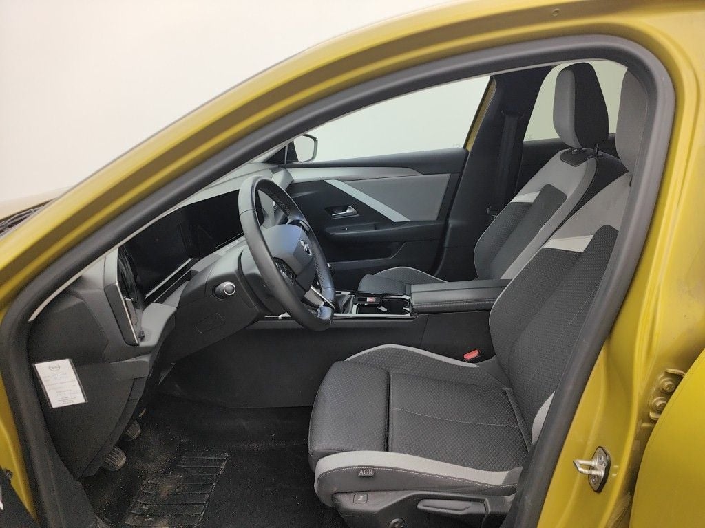 Opel Astra 1.2 Turbo 81kW S/S Business Edition 5d photo