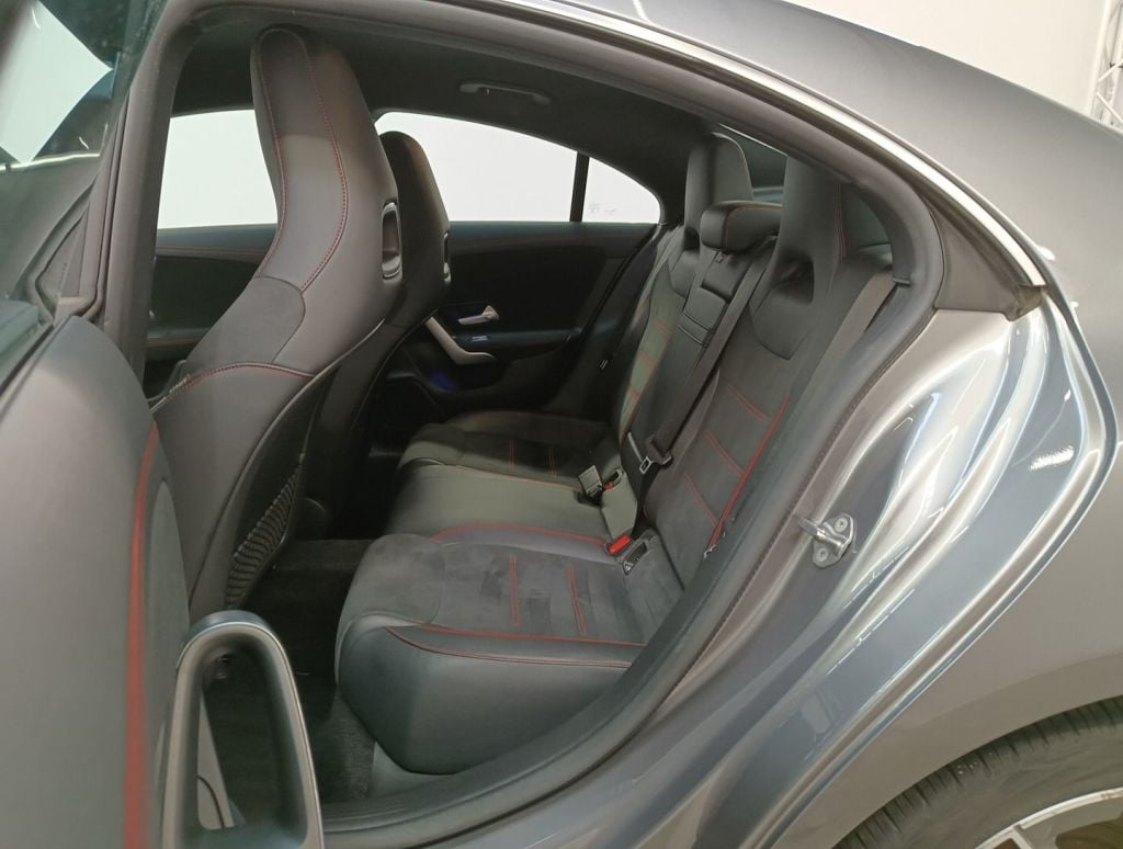 Mercedes-Benz CLA CLA 250 e AMG Line 4d photo