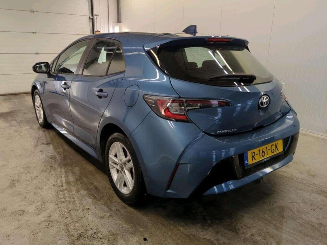 TOYOTA COROLLA 1.8 Hybrid Business photo