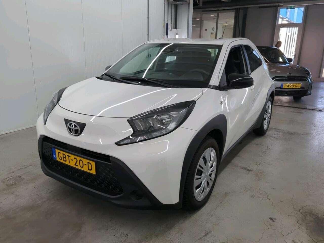 TOYOTA Aygo X 1.0 VVT-i MT Play