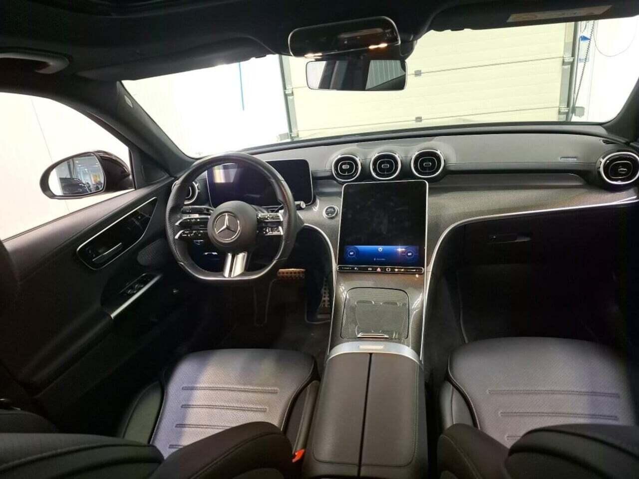 MERCEDES-BENZ C-klasse 180 AMG Line photo