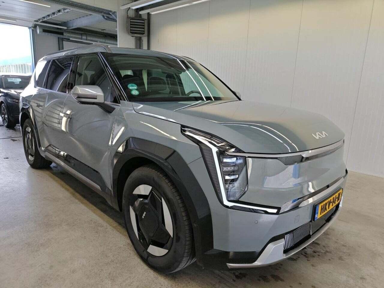 KIA EV9 Air 99.8 kWh photo