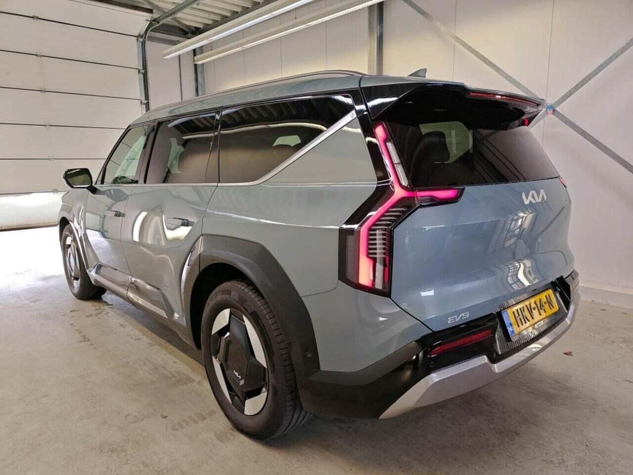 KIA EV9 Air 99.8 kWh photo