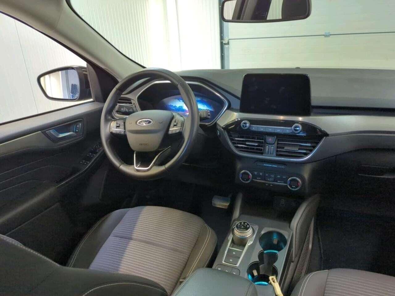 FORD KUGA 2.5 PHEV Titanium photo