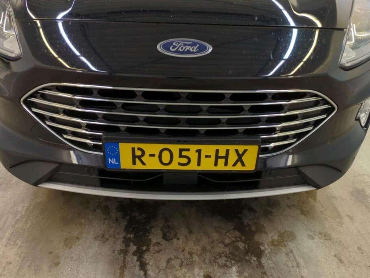 FORD KUGA 2.5 PHEV Titanium photo