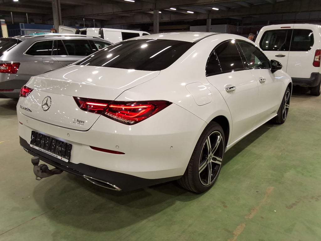 MERCEDES-BENZ CLA 1.3 CLA 250 E LUXURY LINE DCT photo